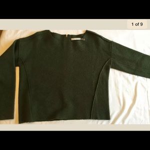 NWT 348 $ Alice + Olivia 100% BOILING WOOLSweater SIZE S-M.